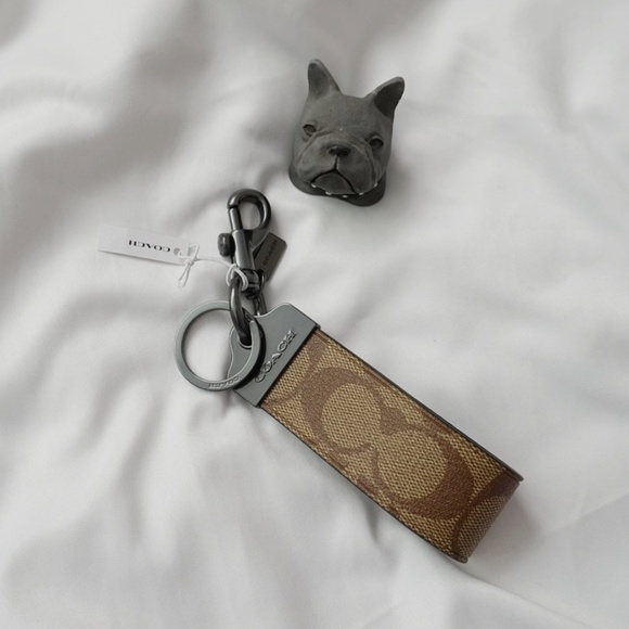 NWT COACH Loop Key Fob In Signature Canvas Gunmetal/Khaki CJ748 $68 - Picture 1 of 1